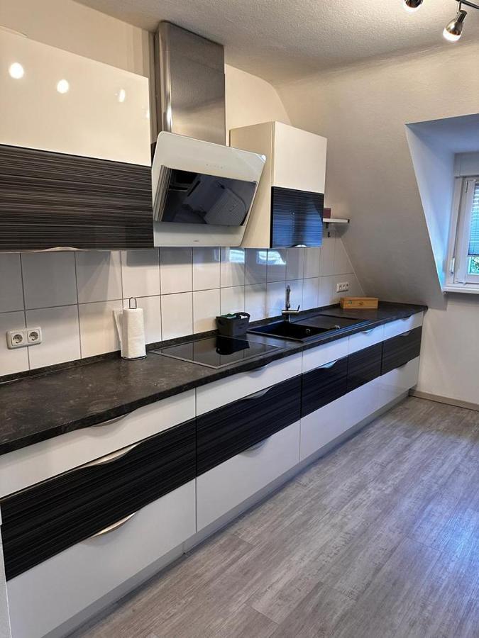 A&V Apartments Wunderschoene Rheinblick Wohnung Zum Entspannen Apt Ela Duisburg Kültér fotó