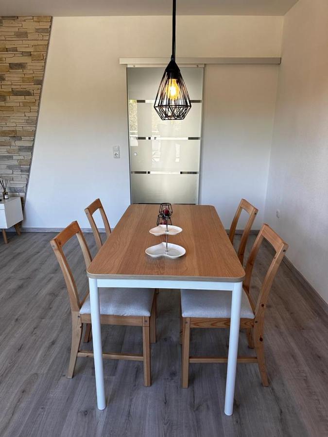 A&V Apartments Wunderschoene Rheinblick Wohnung Zum Entspannen Apt Ela Duisburg Kültér fotó