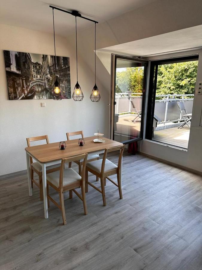 A&V Apartments Wunderschoene Rheinblick Wohnung Zum Entspannen Apt Ela Duisburg Kültér fotó