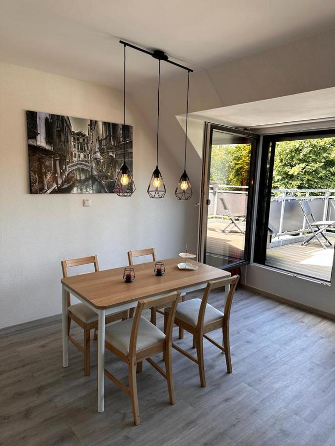 A&V Apartments Wunderschoene Rheinblick Wohnung Zum Entspannen Apt Ela Duisburg Kültér fotó
