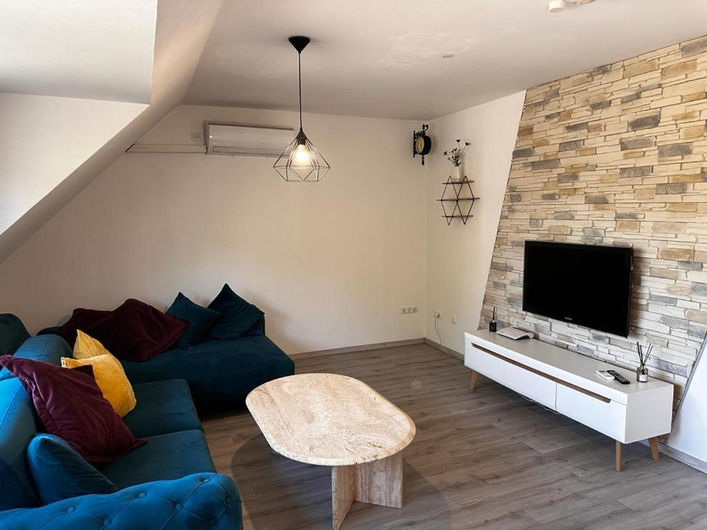 A&V Apartments Wunderschoene Rheinblick Wohnung Zum Entspannen Apt Ela Duisburg Kültér fotó