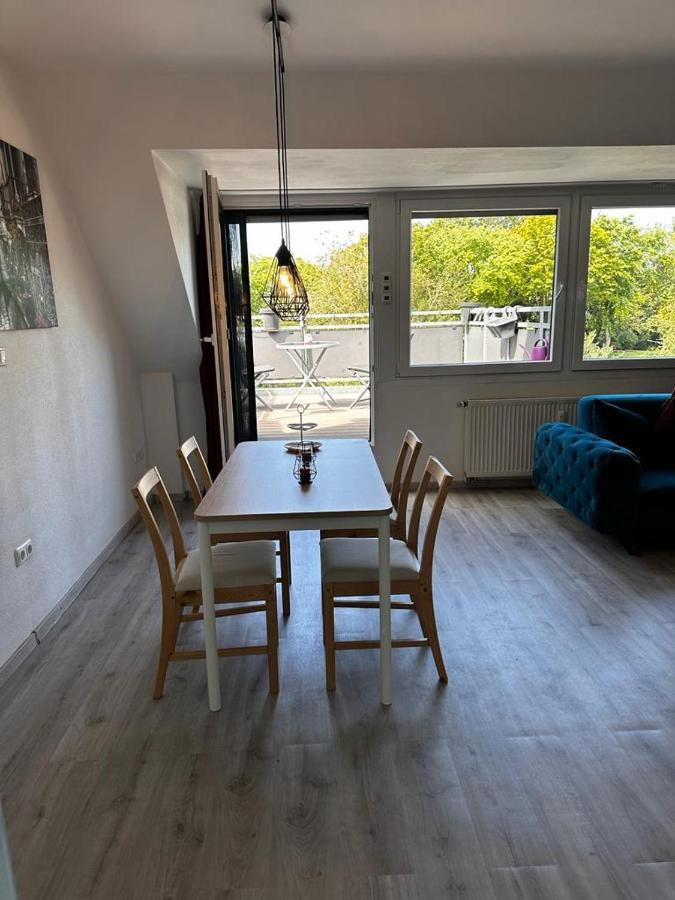 A&V Apartments Wunderschoene Rheinblick Wohnung Zum Entspannen Apt Ela Duisburg Kültér fotó