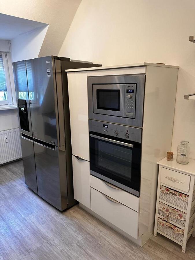 A&V Apartments Wunderschoene Rheinblick Wohnung Zum Entspannen Apt Ela Duisburg Kültér fotó