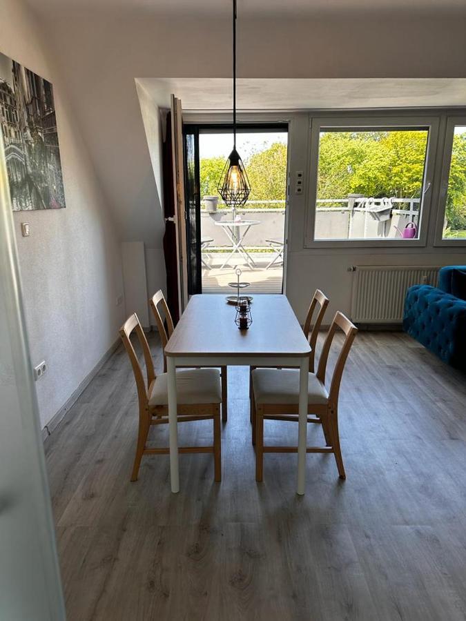A&V Apartments Wunderschoene Rheinblick Wohnung Zum Entspannen Apt Ela Duisburg Kültér fotó
